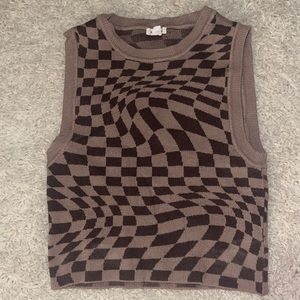 checkered wavy high neck crop top